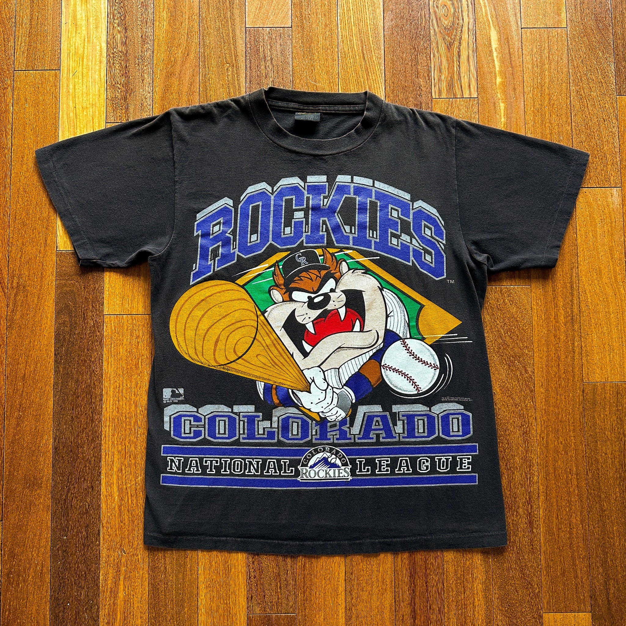 VINTAGE 1993 COLORADO ROCKIES MLB TAZ BIG PRINT CHANGES GRAPHIC T 